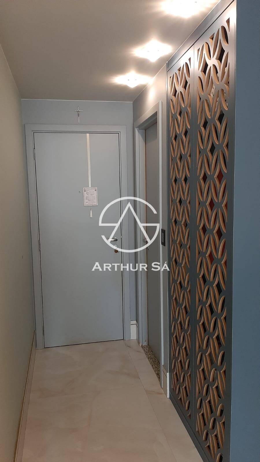 Apartamento à venda com 3 quartos, 106m² - Foto 2