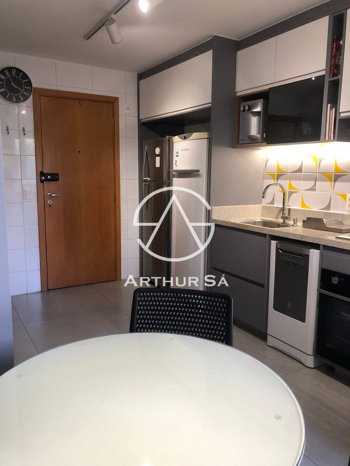 Apartamento à venda com 3 quartos, 106m² - Foto 17